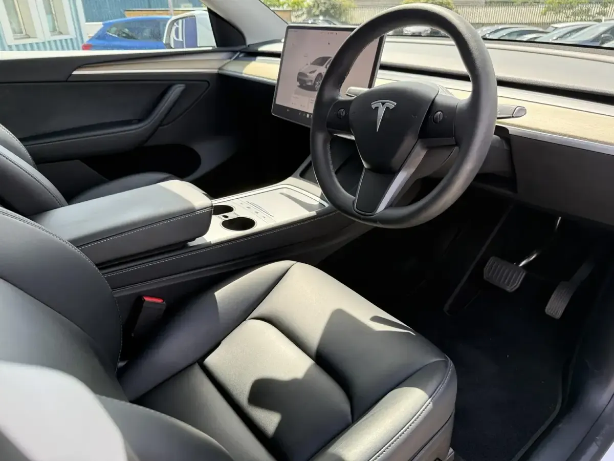 Used Tesla Model Y RWD 58 kW (79 HP) 2023 White SUV