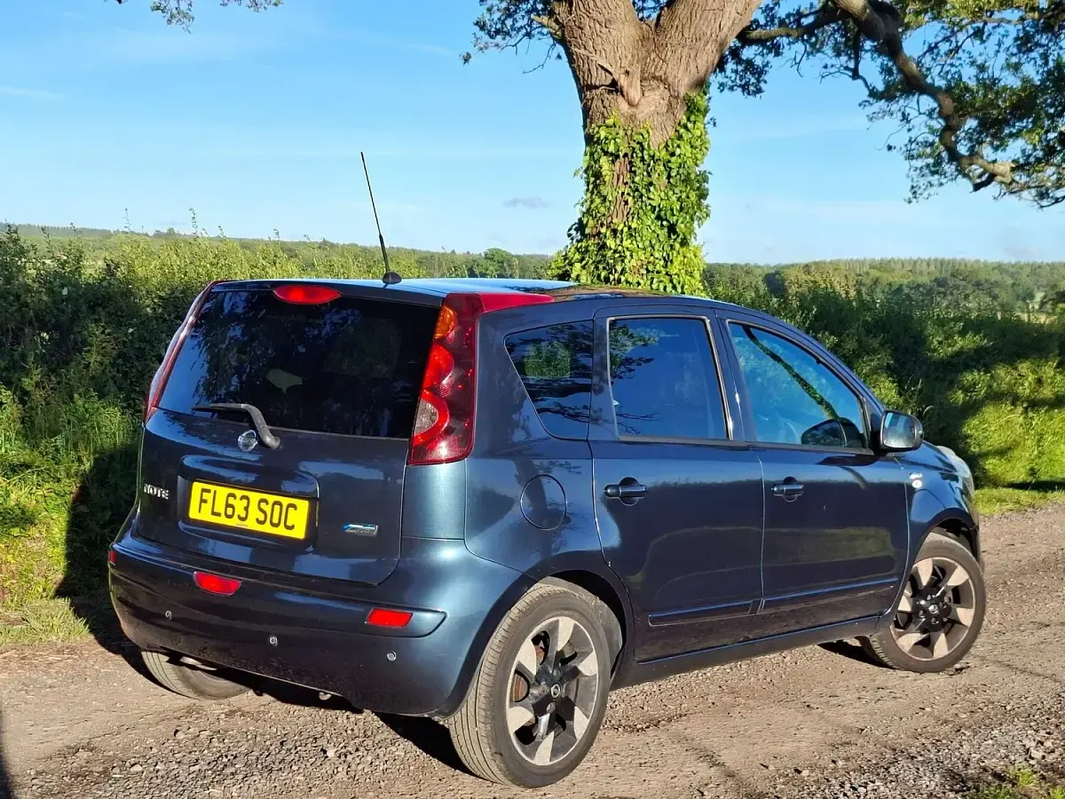 Used Nissan Note N-TEC 90 HP (66 kW) 2013 Blue Hatchback