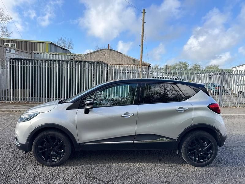 Used Renault Captur Dynamique 90 HP (66 kW) 2015 Silver SUV