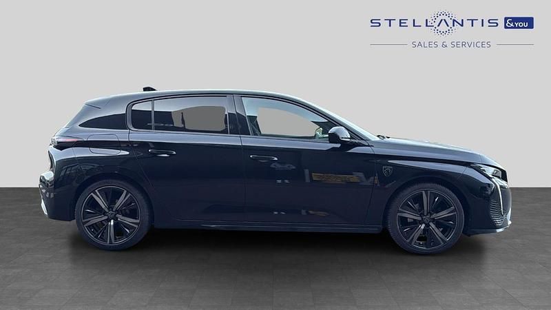 Used Peugeot 308 Premium 129 HP (94 kW) 2022 Black Hatchback