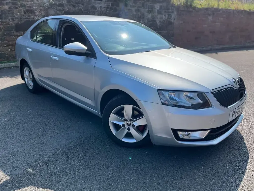 Used Skoda Octavia SE 150 HP (110 kW) 2015 Silver Estate