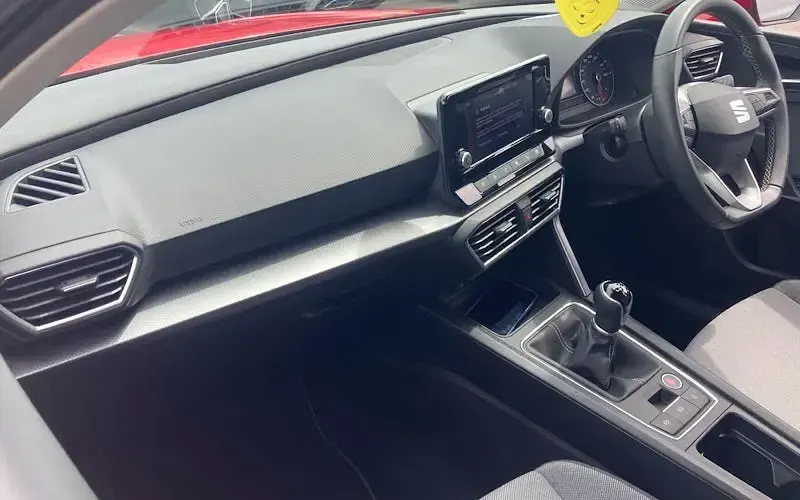 Used Seat Leon SE 116 HP (85 kW) 2023 Estate