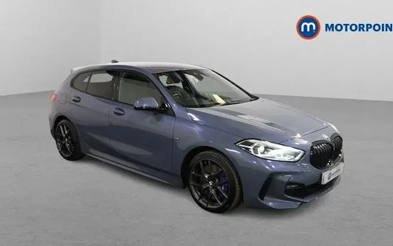 Begagnad BMW 118 M Sport 150 HK (110 kW) 2021 Halvkombi