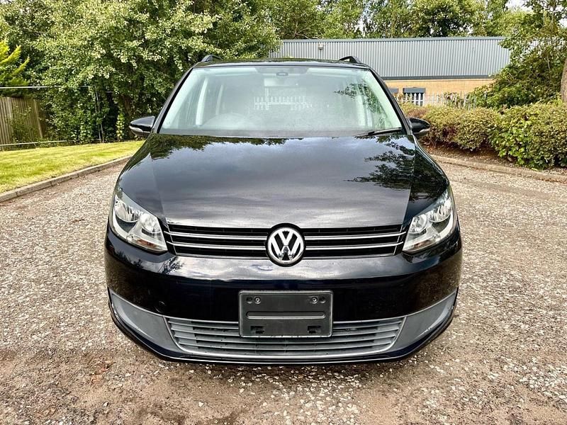 Used VW Touran 140 HP (102 kW) 2014 Black MPV