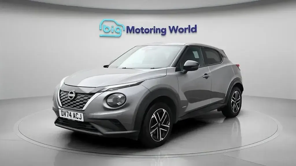 Used Nissan Juke N-Connecta 143 HP (105 kW) 2024 Grey SUV
