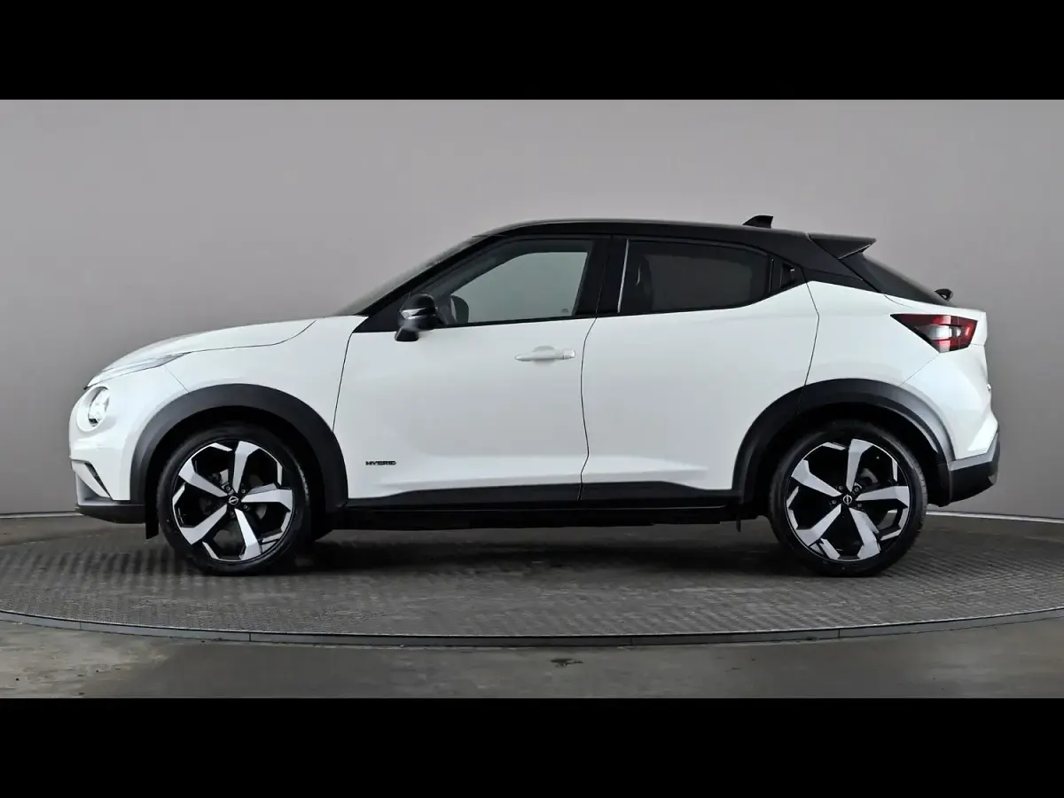 Used Nissan Juke Tekna 143 HP (105 kW) 2023 White SUV