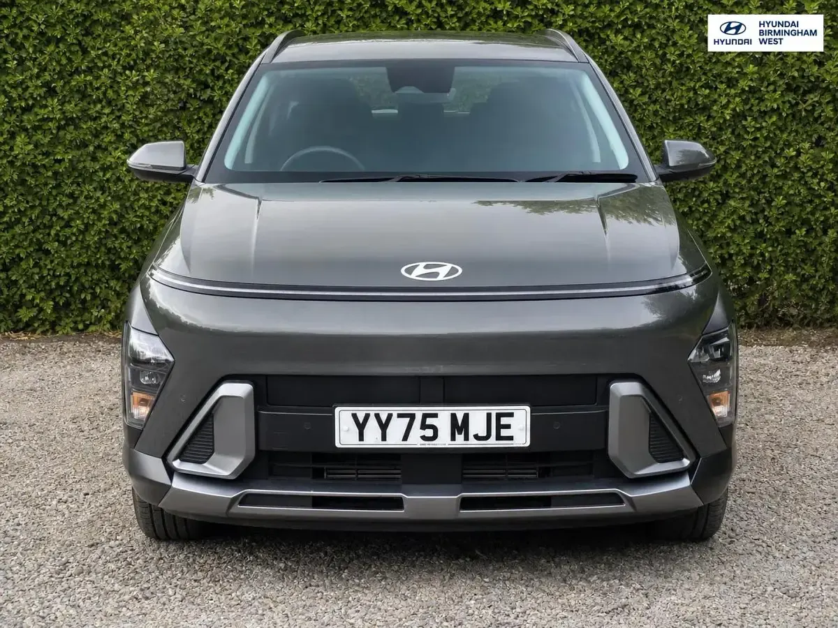 Used Hyundai Kona Advanced 100 HP (73 kW) 2025 Grey SUV