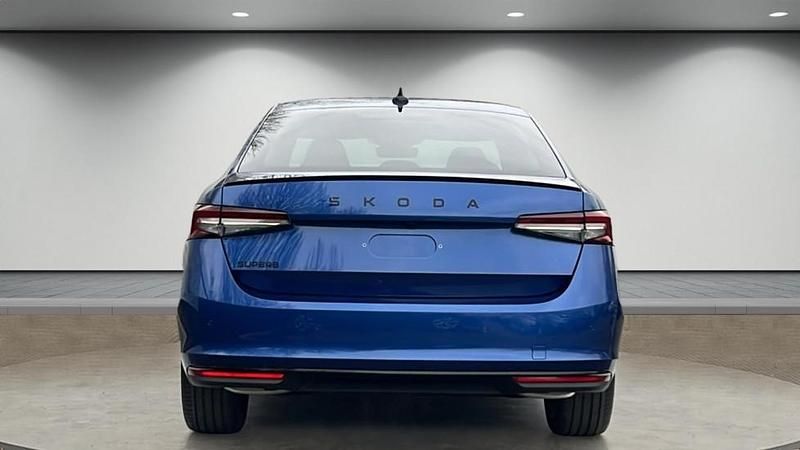 New Skoda Superb SportLine 204 HP (150 kW) 2026 Cobalt blue metallic Hatchback