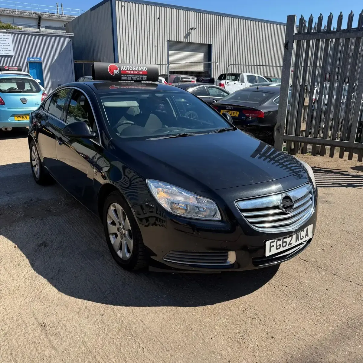 Second-hand Vauxhall Insignia S 2012 Negru Hatchback