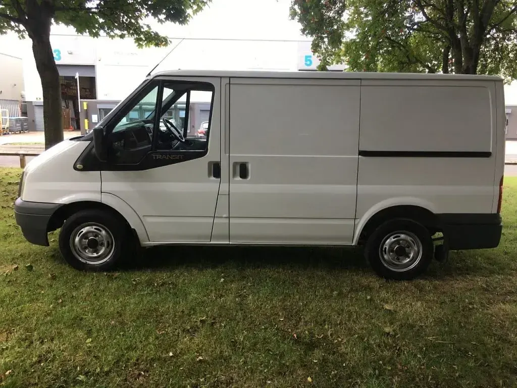 Used Ford Transit 85 HP (62 kW) 2011 White Van