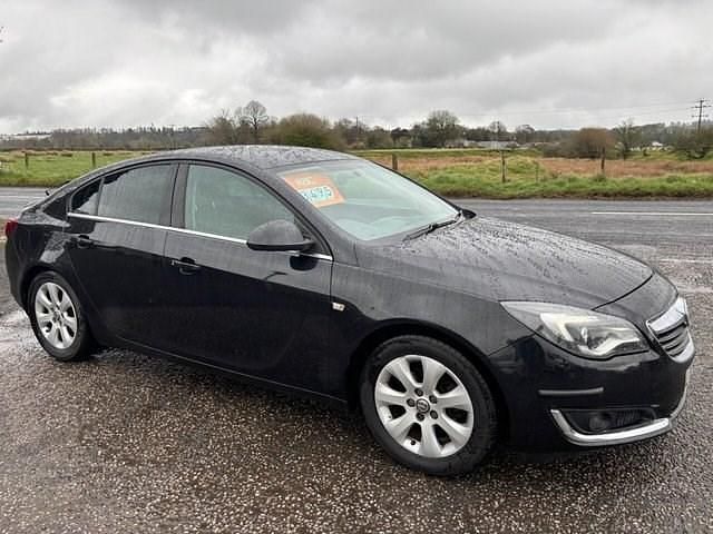 Used Vauxhall Insignia SRi 140 HP (102 kW) 2015 Hatchback