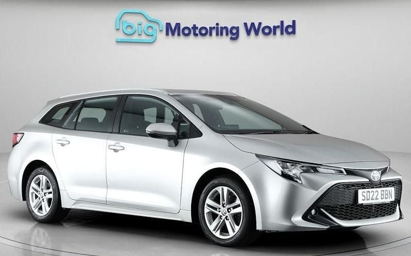 Used 2022 Toyota Corolla Estate | £18,400 (Good price) - Image 1/4