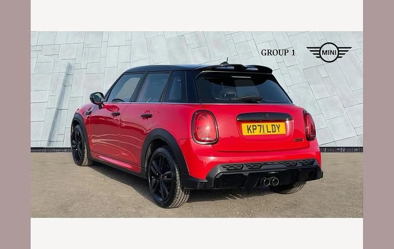Used Mini Cooper S Sport 178 HP (130 kW) 2021 Red Hatchback