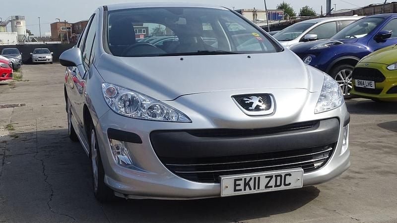 Silver Used 2011 Peugeot 308 S Hatchback | £3,500 (A bit pricey) - Image 1/4