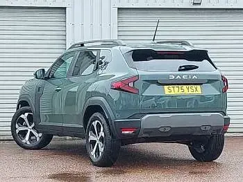 Used Dacia Duster Journey 140 HP (102 kW) 2025 Special metallic  dusty khaki Estate