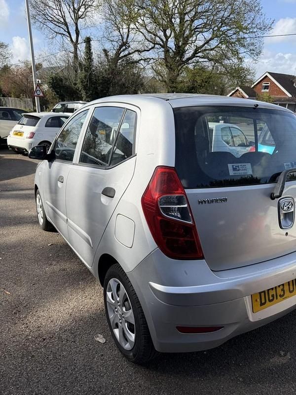 Used Hyundai i10 Classic 2013 Silver Hatchback