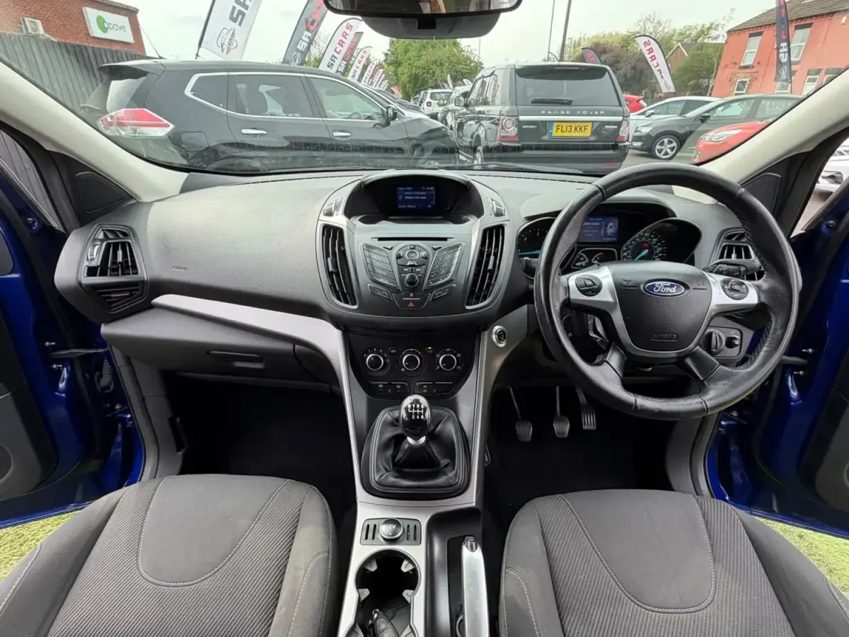 Usado Ford Kuga Zetec 150 CV (110 kW) 2016 Azul SUV
