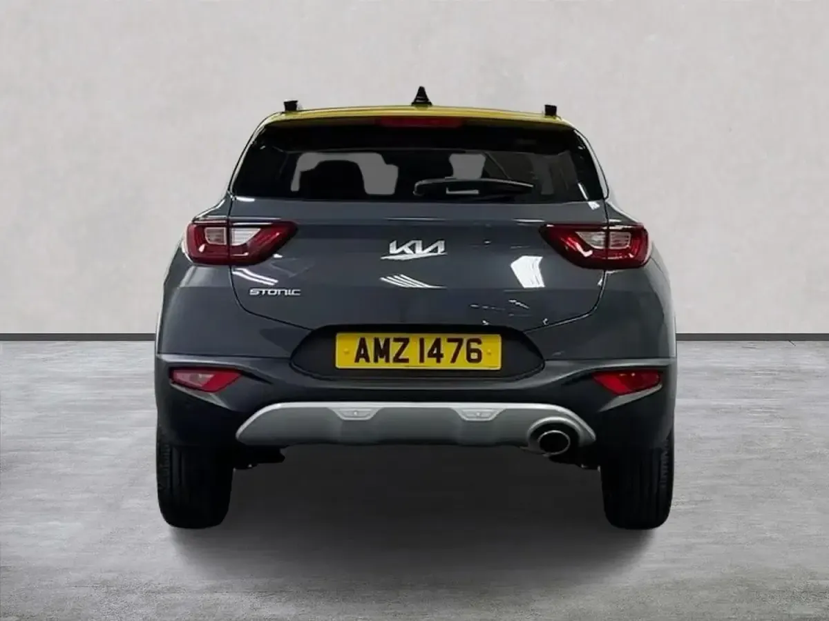 Usado Kia Stonic 2023 Cinzento SUV