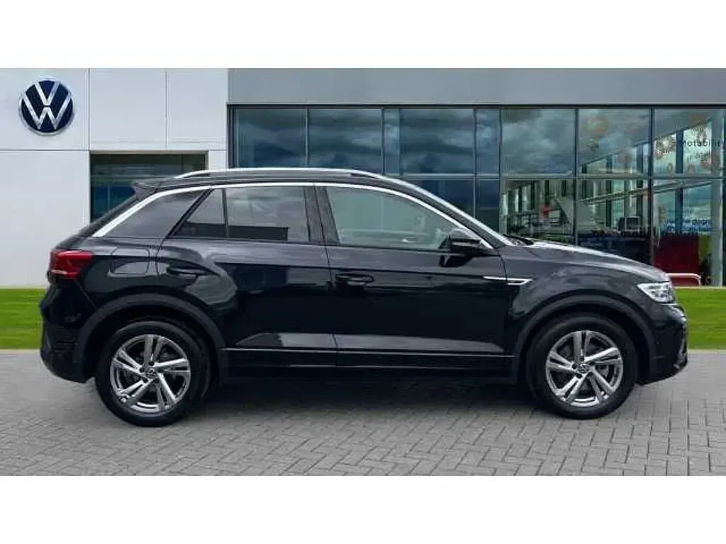 Used VW T-Roc R-line 150 HP (110 kW) 2025 Black SUV