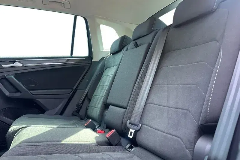Second-hand VW Tiguan Elegance 150 CP (110 kW) 2023 Gri SUV