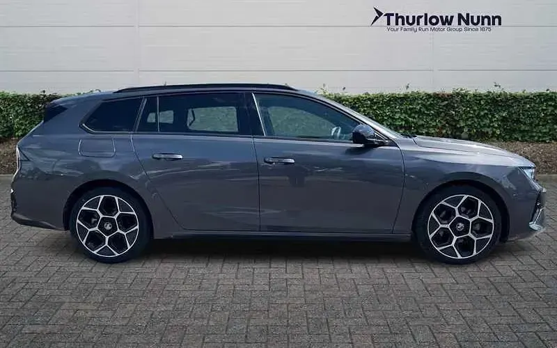 Used Vauxhall Astra Ultimate 131 HP (96 kW) 2026 Estate