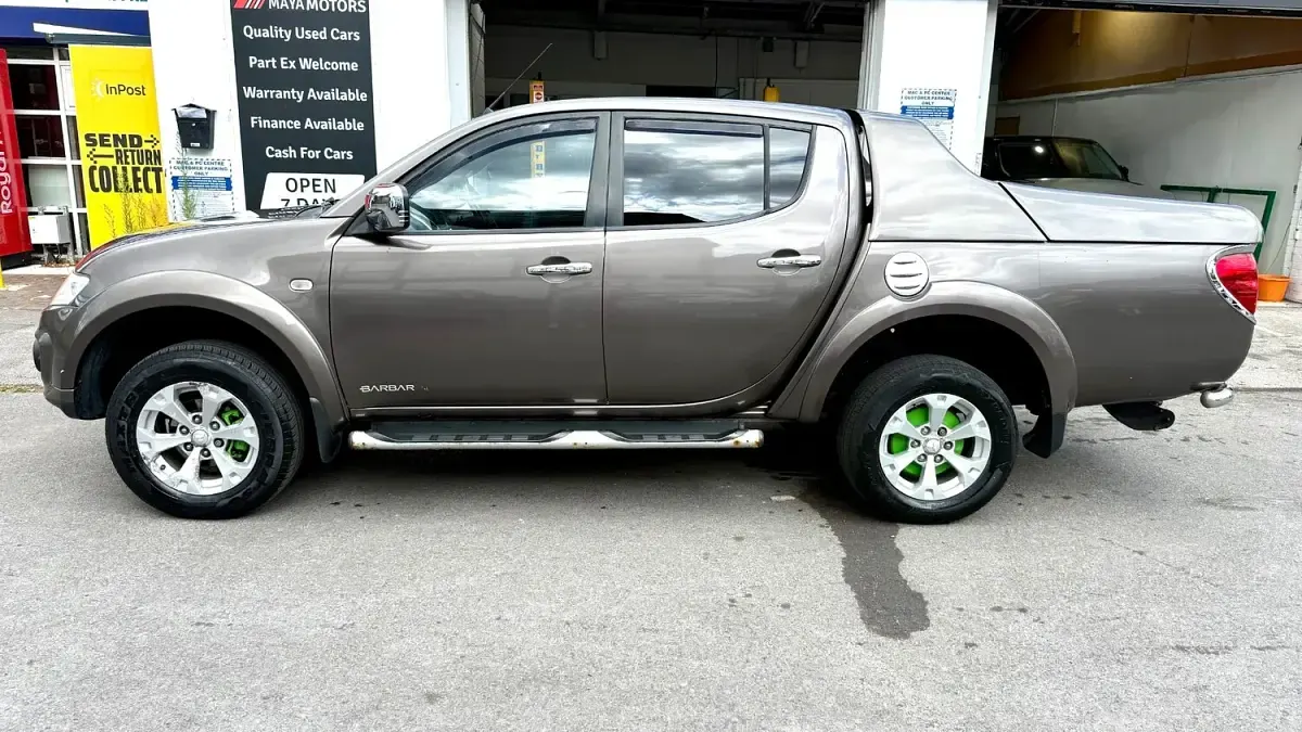 Used Mitsubishi L200 176 HP (129 kW) 2014 Brown Pickup