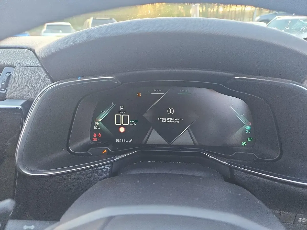 Używany DS Automobiles DS7 Crossback Elegance 225 KM (165 kW) 2021 Biały SUV