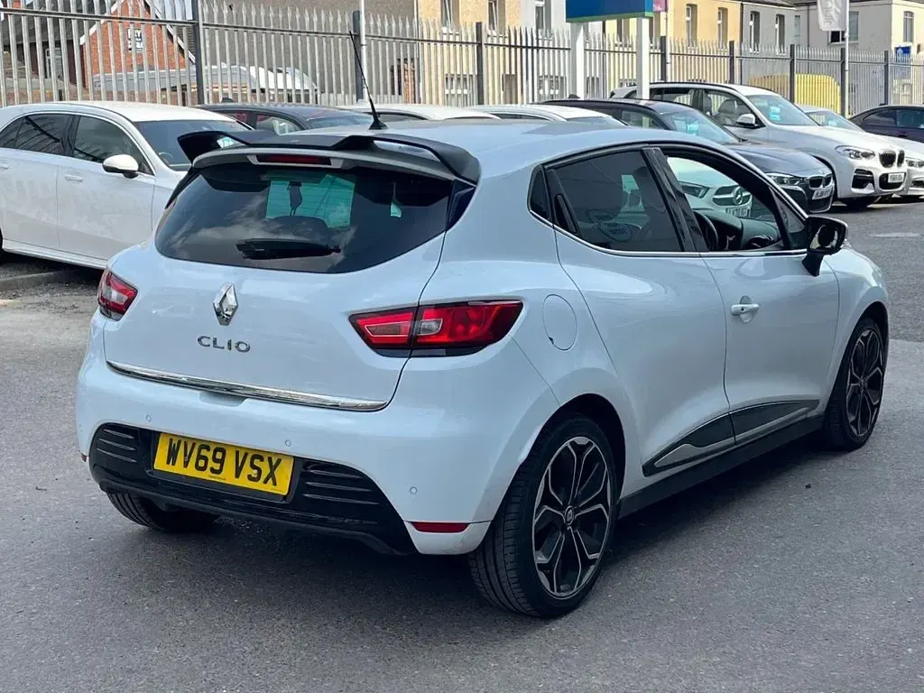 Used Renault Clio Iconic 2019 White Hatchback