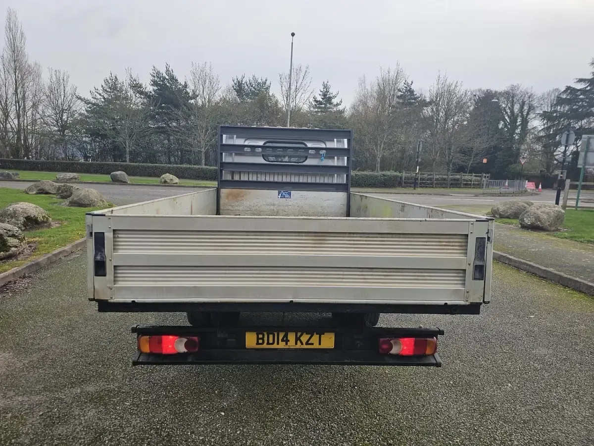 Used Nissan Cabstar 136 HP (100 kW) 2014 Silver Pickup