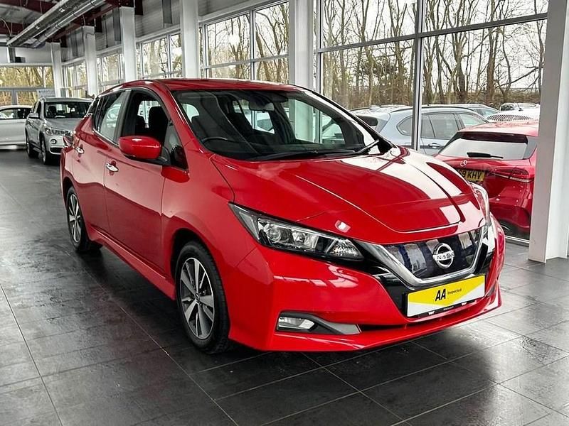 Used Nissan Leaf Acenta 110 kW (150 HP) 2021 Red Hatchback