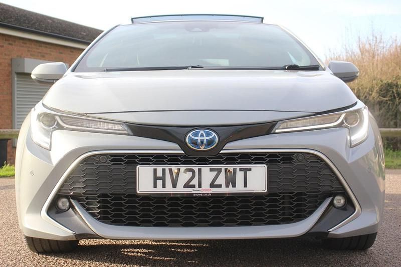 Used Toyota Corolla 122 HP (89 kW) 2021 Grey Hatchback