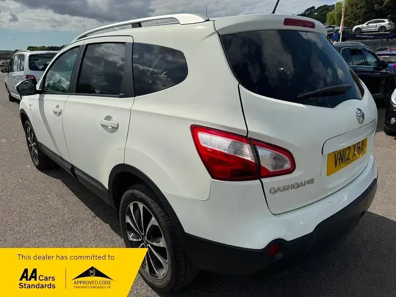 Used Nissan Qashqai N-TEC 2012 White SUV