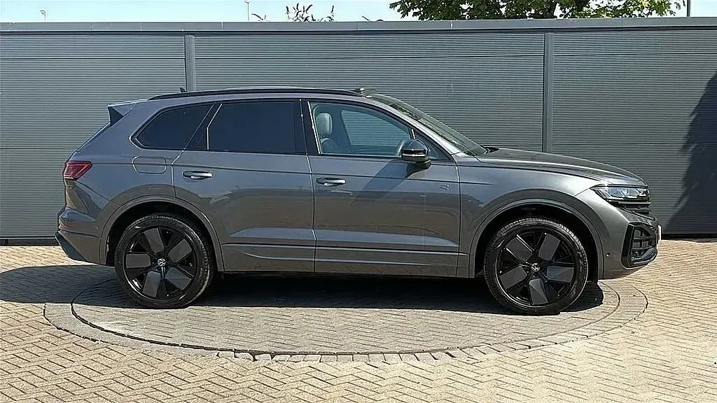 Used VW Touareg 286 HP (210 kW) 2025 SUV