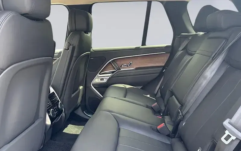 New Land Rover Range Rover SE 300 HP (220 kW) 2026 Black SUV
