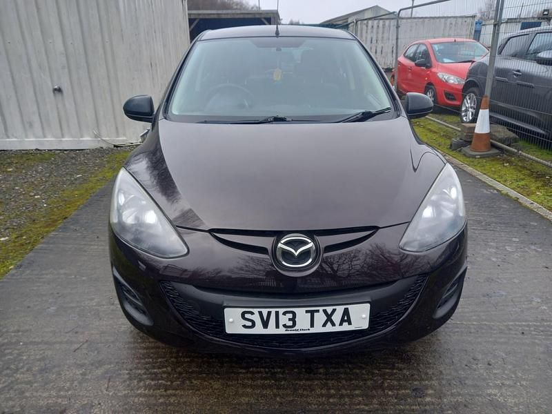 Used Mazda 2 2013 Maroon Hatchback