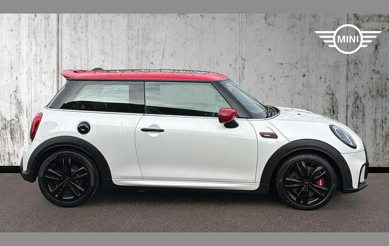 Used Mini John Cooper Works Hatch 231 HP (169 kW) 2022 White Hatchback