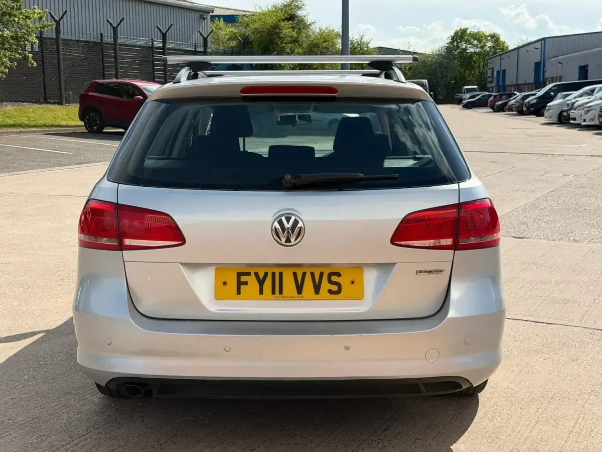 Usado VW Passat S 105 HP (77 kW) 2011 Prateado Carrinha