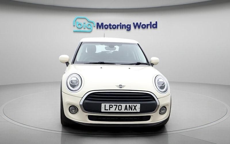 Used Mini ONE Classic 102 HP (75 kW) 2020 White Hatchback