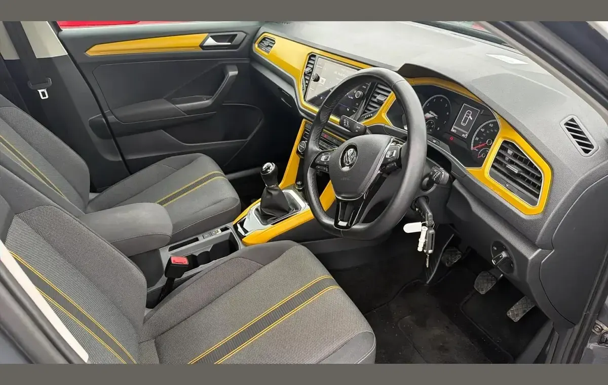 Used VW T-Roc Design 150 HP (110 kW) 2019 Grey SUV