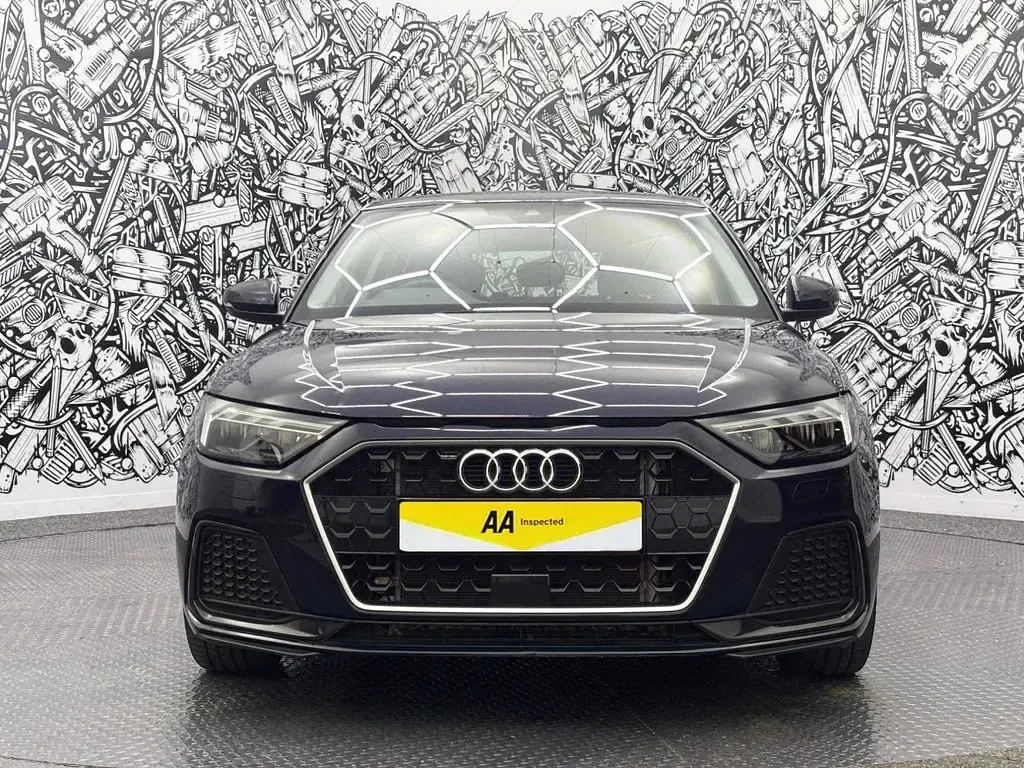 Used Audi A1 Sportback Sport 116 HP (85 kW) 2019 Blue Hatchback