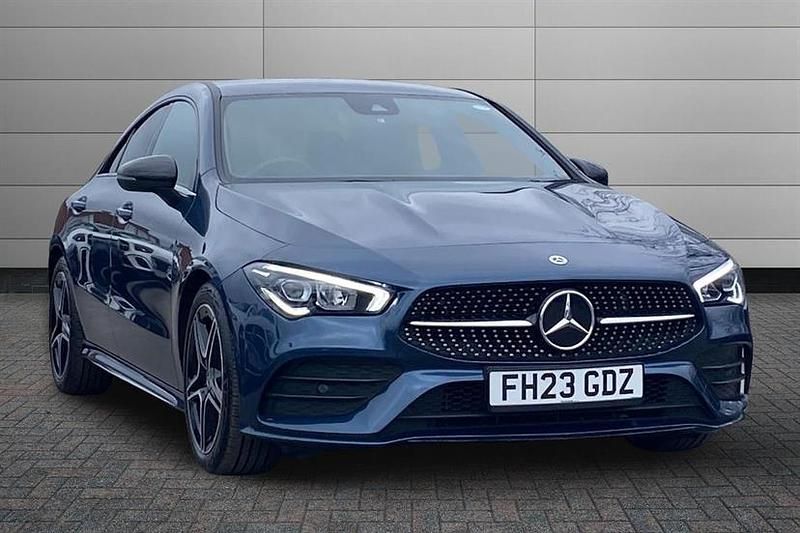 Used Mercedes CLA200 Executive 163 HP (119 kW) 2023 Blue Sedan