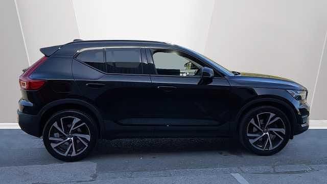 Used Volvo XC40 R-Design Pro 197 HP (144 kW) 2021 Black SUV