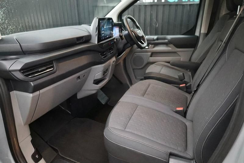 Used Ford Transit Custom Limited 136 HP (100 kW) 2024 Grey Van