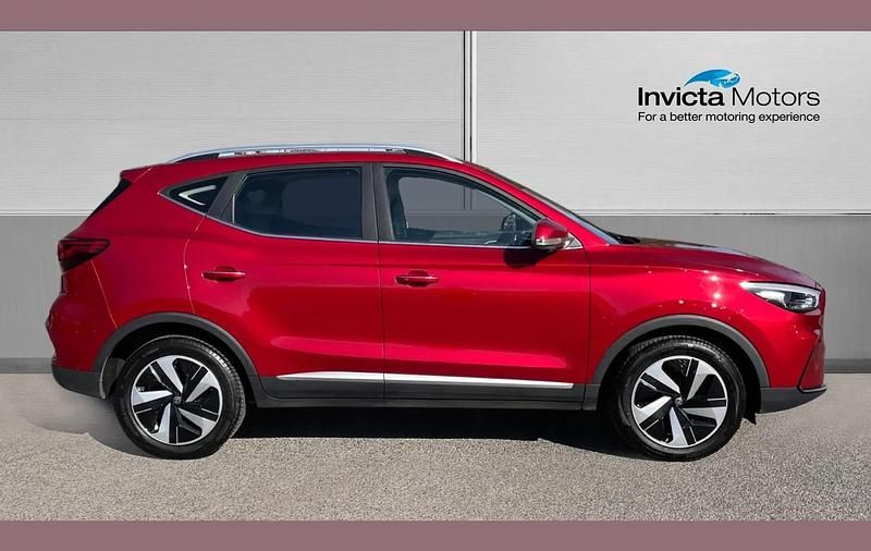 Used MG ZS Trophy Connect 114 kW (156 HP) 2021 Red SUV