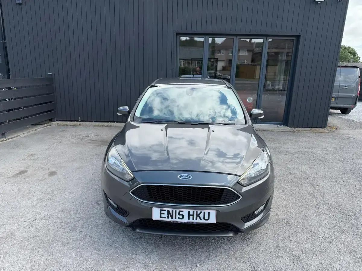 Used Ford Focus Zetec 2015 Grey Hatchback