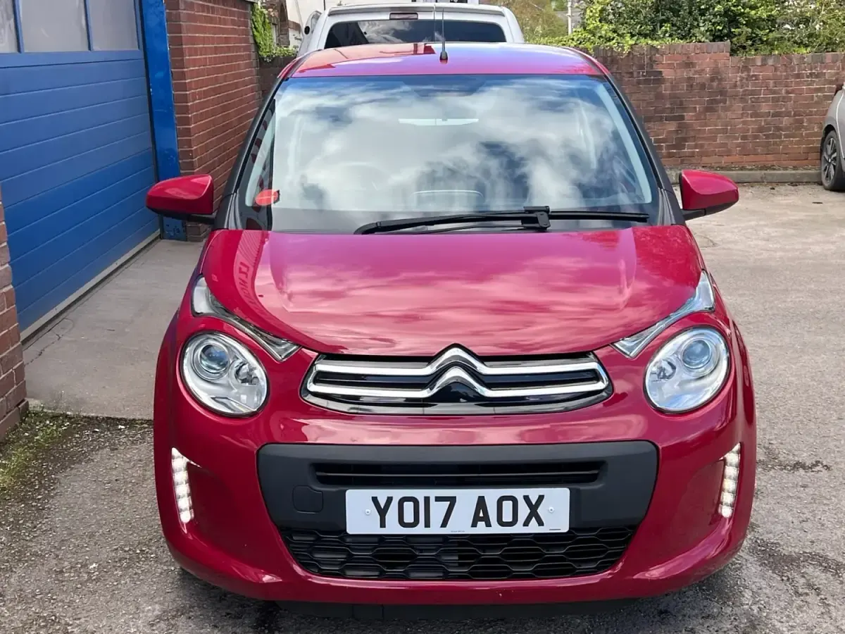 Usado Citroën C1 Feel 68 HP (50 kW) 2017 Vermelho Citadino