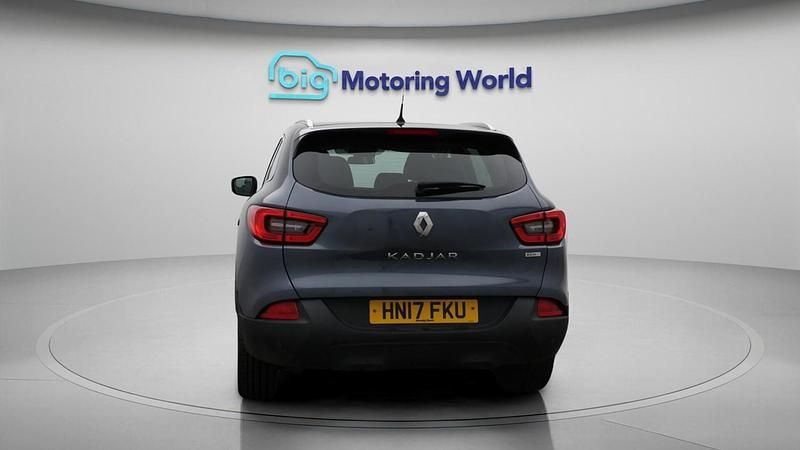 Grey Used 2017 Renault Kadjar Dynamique SUV | £7,484 (Fair price) - Image 1/4