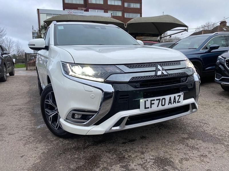 Used Mitsubishi Outlander P-HEV 2020 White Estate
