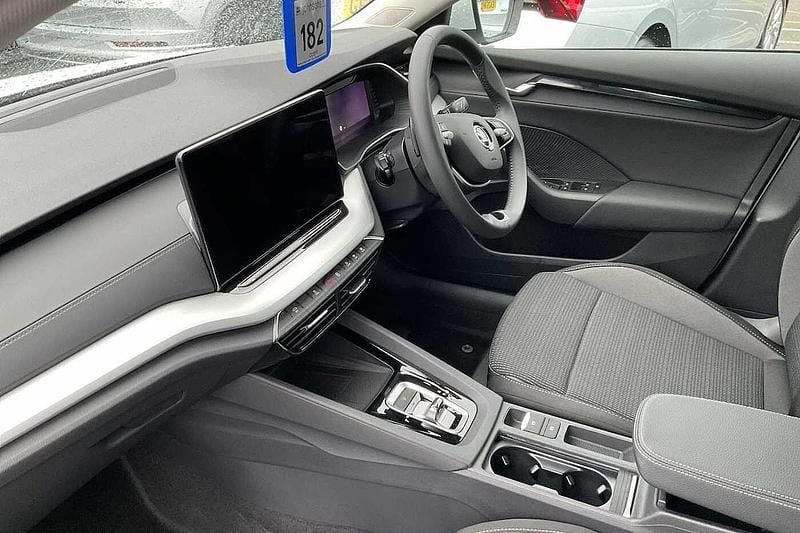 Used Skoda Octavia SE Technology 150 HP (110 kW) 2024 White Estate