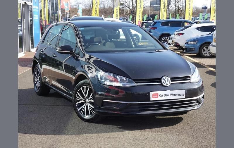 Used VW Golf VII SE 123 HP (90 kW) 2018 Black Hatchback